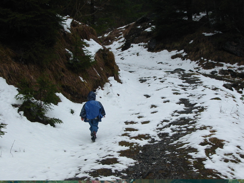 Plaisir de marcher dans la neige.