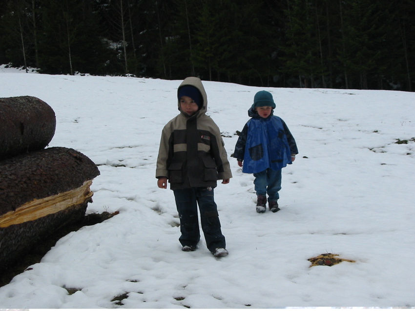 Plaisir de marcher dans la neige.