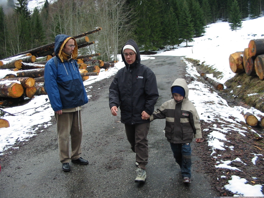 Plaisir de marcher dans la neige.