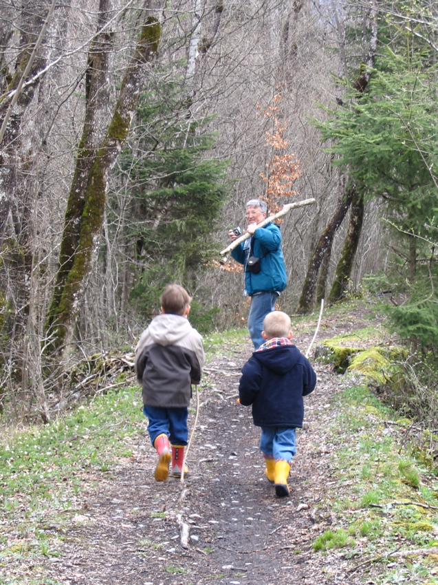 Promenade au long du Giffre et du lac des Vernays.