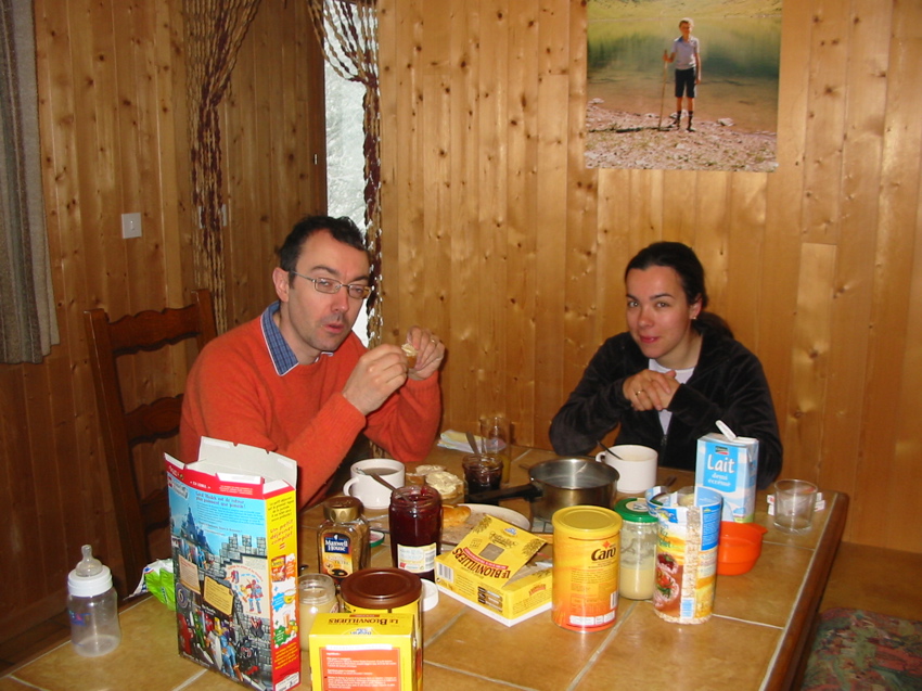 Chacun apparaît petit à petit