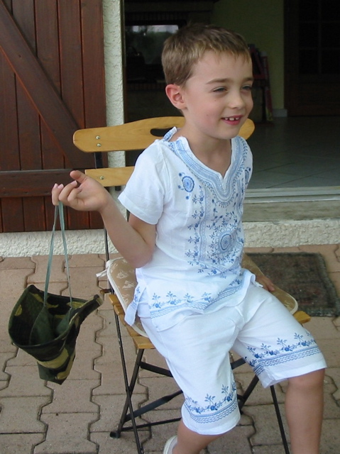 Alexis en costume balinais