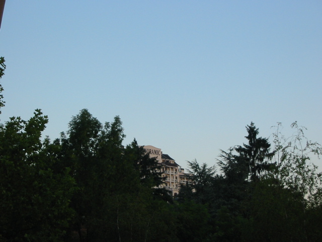 sur la gauche le Panoramique