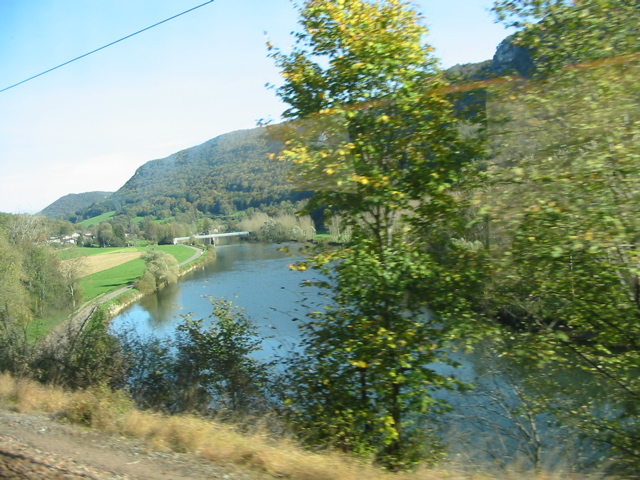 Bords du Doubs depuis le train. - 13