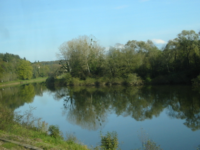 Bords du Doubs depuis le train. - 38
