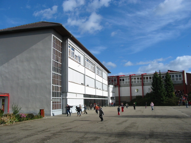 Alexis sort de l'école - 6