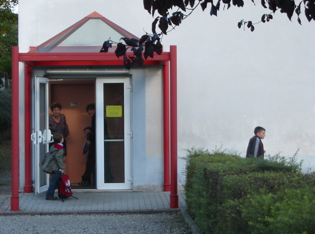En sortant de l'école